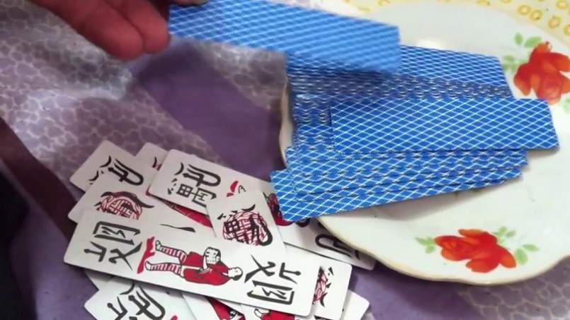 Bài chắn là bộ bài khá khó nhớ đối với người Việt, đặc biệt là người chơi mới. Bài chắn là bộ bài khá khó nhớ đối với người Việt, đặc biệt là người chơi mới.