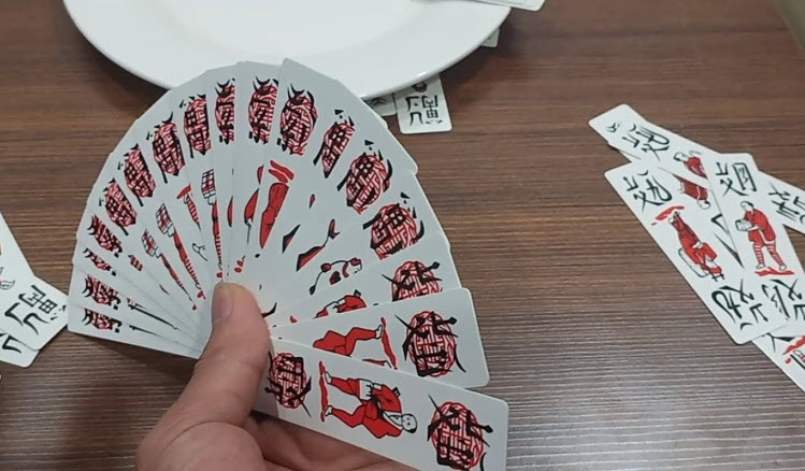 Ý nghĩa từng quân bài chắn rất đa dạng và không giống nhau. Ý nghĩa từng quân bài chắn rất đa dạng và không giống nhau.